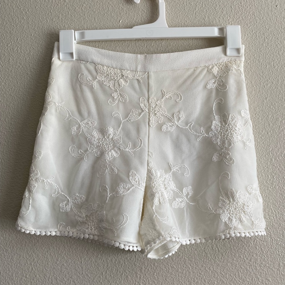 White Zara shorts